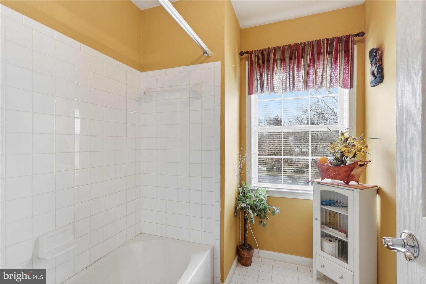 1805 EFTY CT, WOODBRIDGE, Virginia 22191, 5 Bedrooms Bedrooms, ,3 BathroomsBathrooms,Residential,For sale,1805 EFTY CT,VAPW2111920 MLS # VAPW2111920