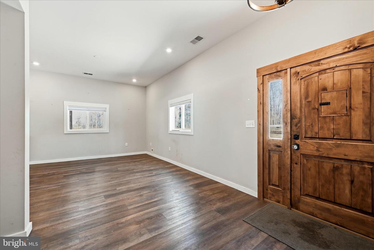 690 COMFORTER LN, MIDDLETOWN, Virginia 22645, 4 Bedrooms Bedrooms, ,3 BathroomsBathrooms,Residential,For sale,690 COMFORTER LN,VAWR2013340 MLS # VAWR2013340