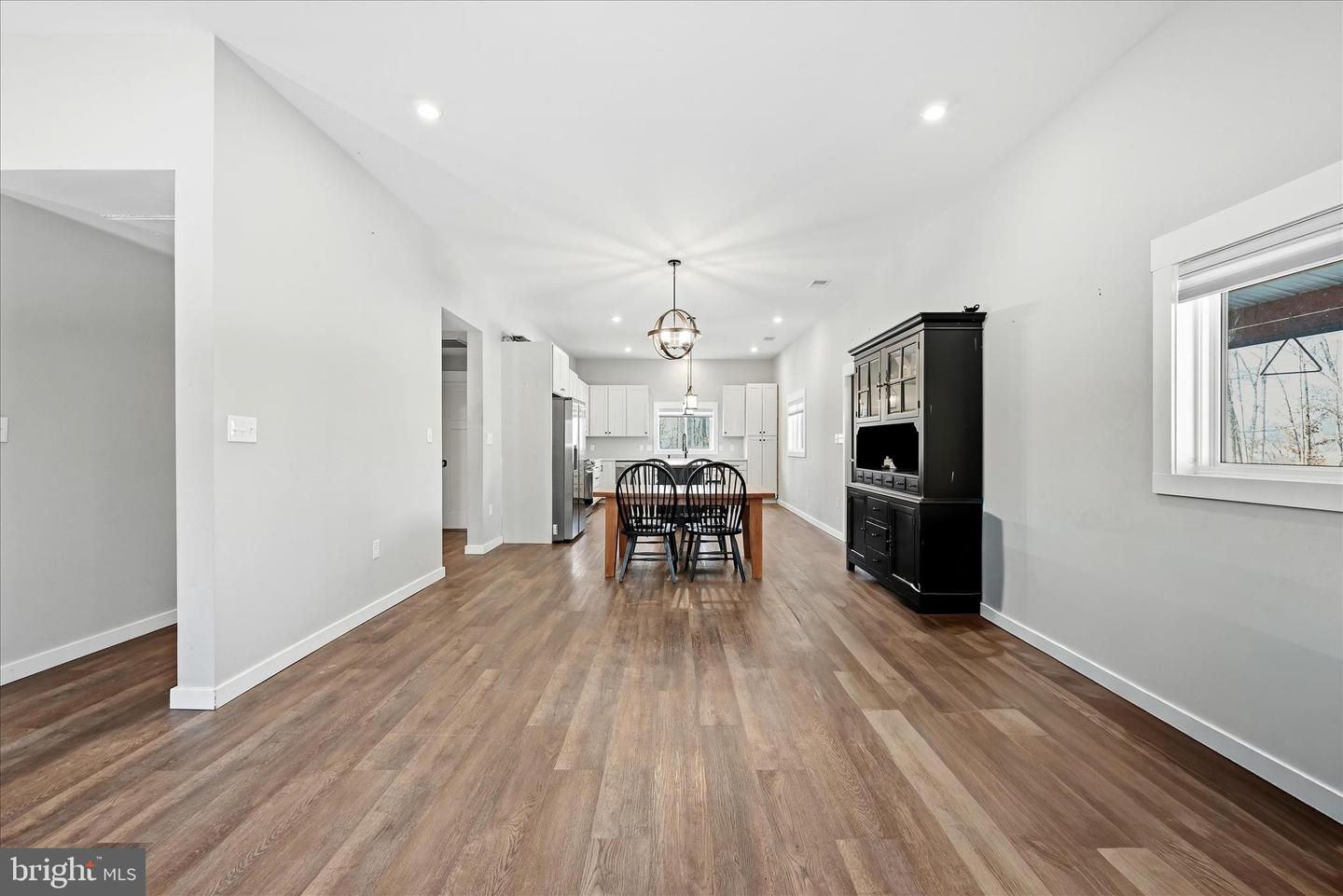 690 COMFORTER LN, MIDDLETOWN, Virginia 22645, 4 Bedrooms Bedrooms, ,3 BathroomsBathrooms,Residential,For sale,690 COMFORTER LN,VAWR2013340 MLS # VAWR2013340