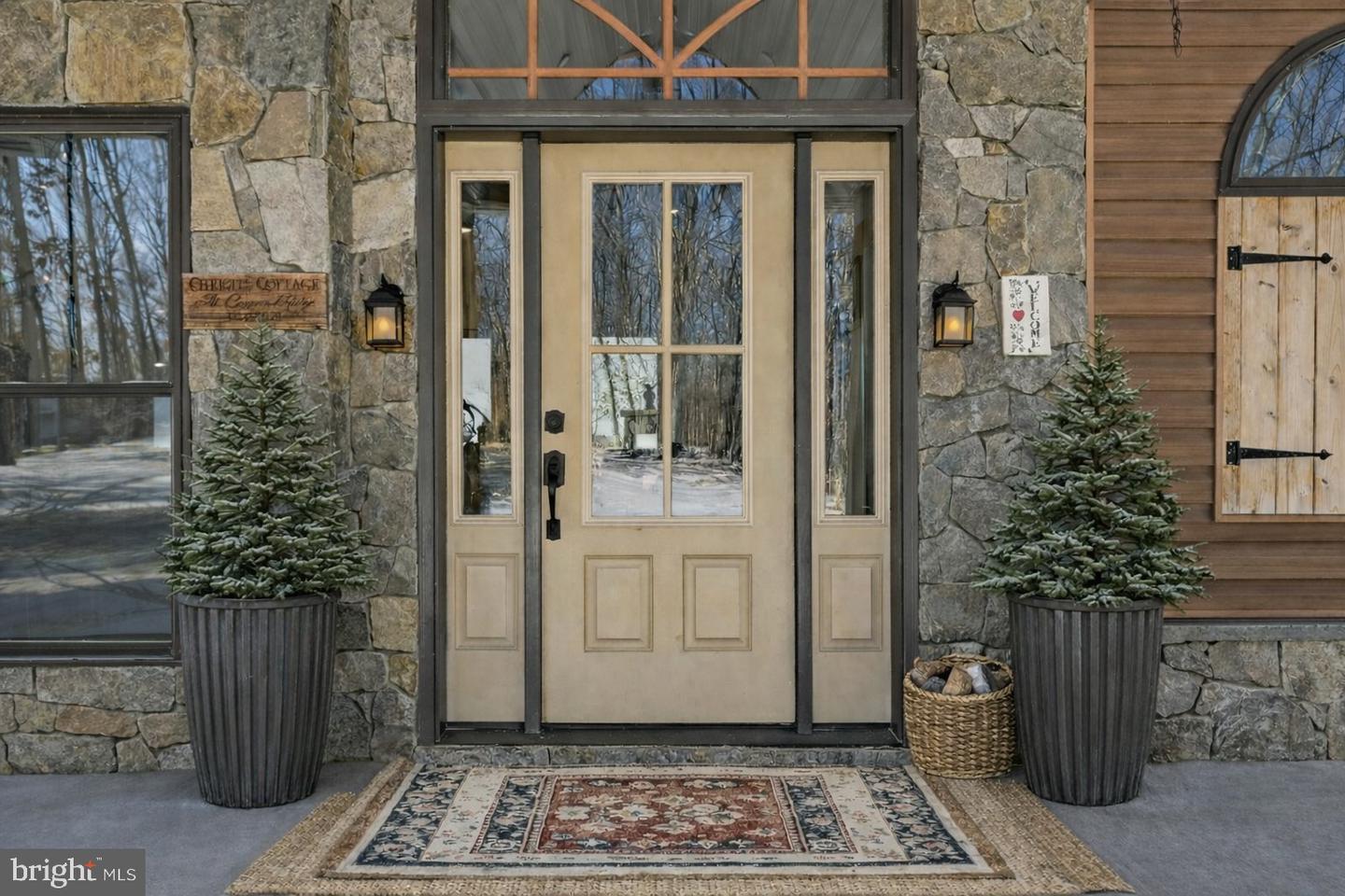 690 COMFORTER LN, MIDDLETOWN, Virginia 22645, 4 Bedrooms Bedrooms, ,3 BathroomsBathrooms,Residential,For sale,690 COMFORTER LN,VAWR2013340 MLS # VAWR2013340