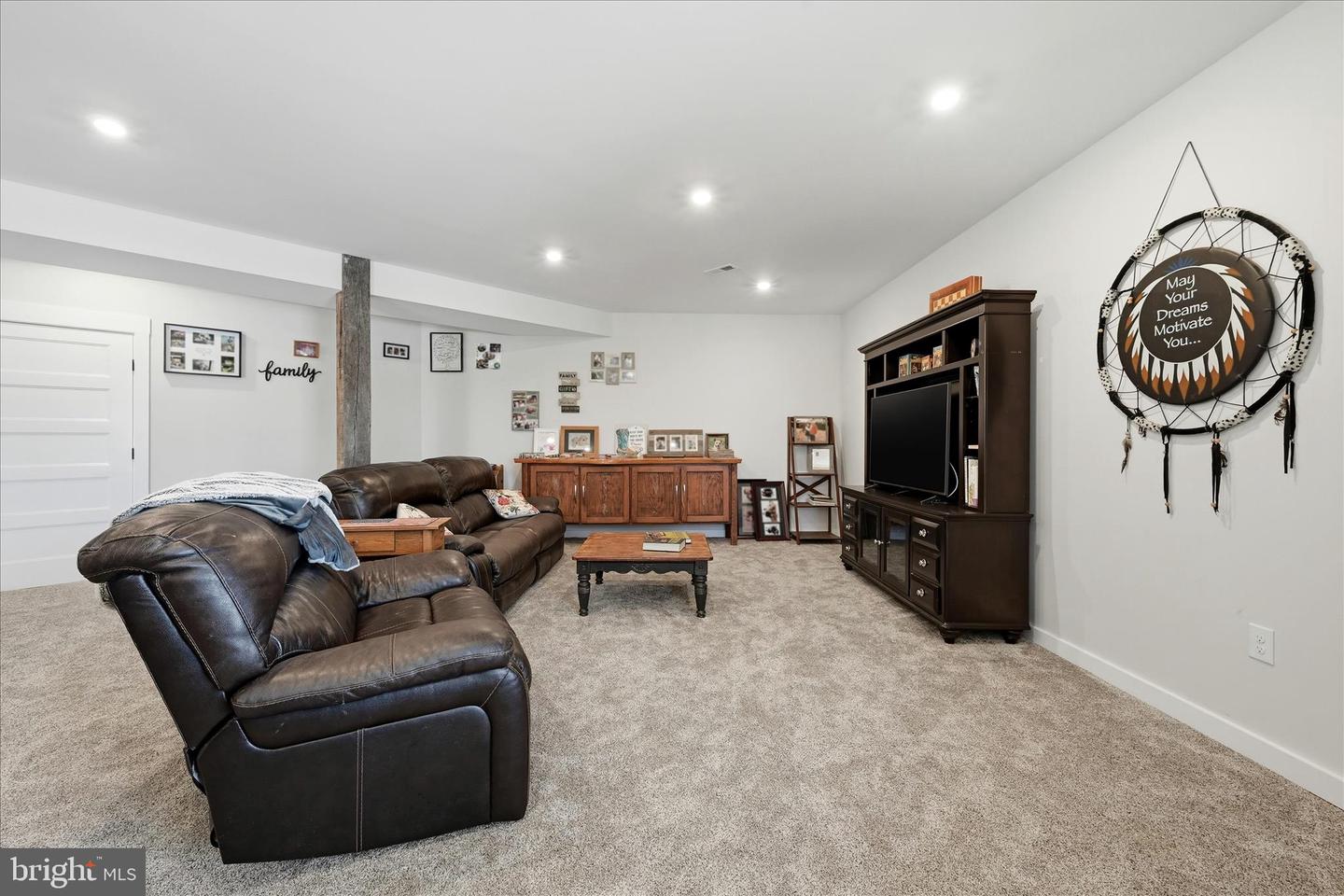 690 COMFORTER LN, MIDDLETOWN, Virginia 22645, 4 Bedrooms Bedrooms, ,3 BathroomsBathrooms,Residential,For sale,690 COMFORTER LN,VAWR2013340 MLS # VAWR2013340