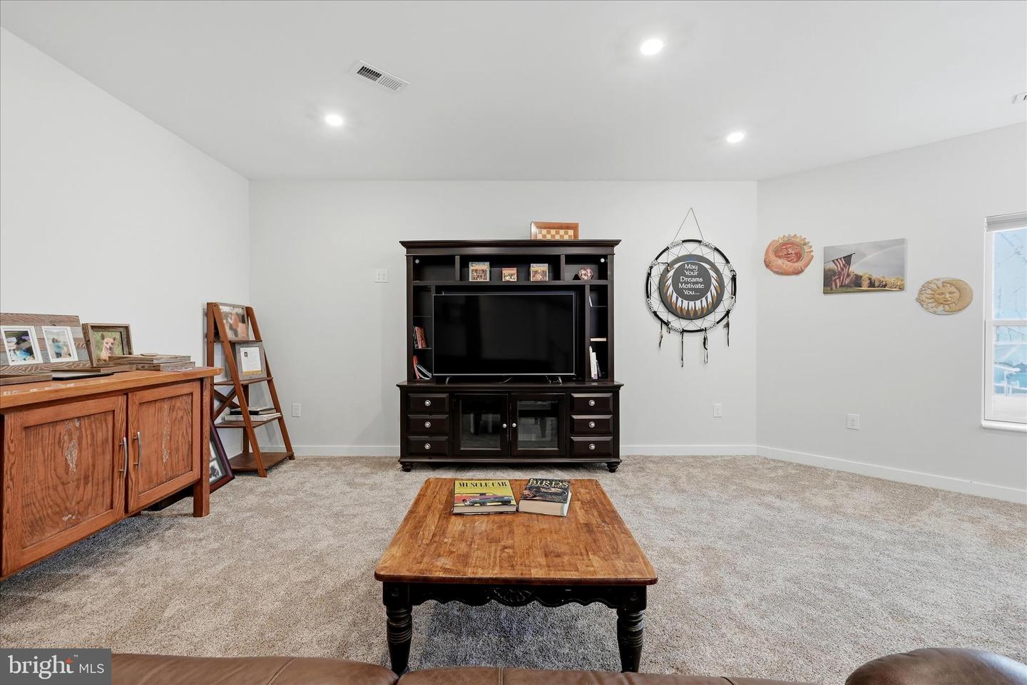 690 COMFORTER LN, MIDDLETOWN, Virginia 22645, 4 Bedrooms Bedrooms, ,3 BathroomsBathrooms,Residential,For sale,690 COMFORTER LN,VAWR2013340 MLS # VAWR2013340