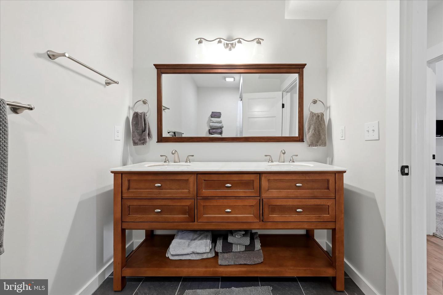 690 COMFORTER LN, MIDDLETOWN, Virginia 22645, 4 Bedrooms Bedrooms, ,3 BathroomsBathrooms,Residential,For sale,690 COMFORTER LN,VAWR2013340 MLS # VAWR2013340