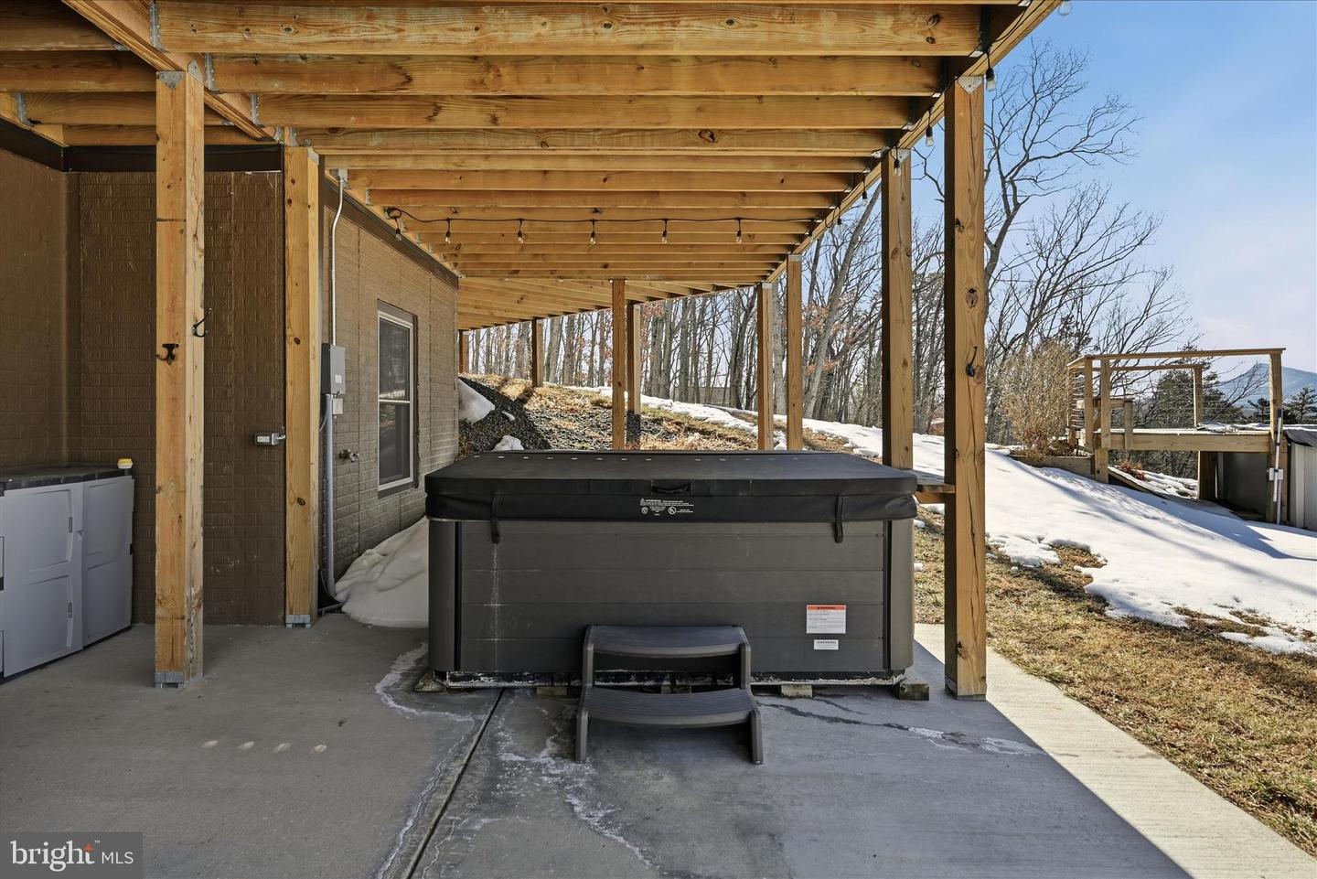 690 COMFORTER LN, MIDDLETOWN, Virginia 22645, 4 Bedrooms Bedrooms, ,3 BathroomsBathrooms,Residential,For sale,690 COMFORTER LN,VAWR2013340 MLS # VAWR2013340