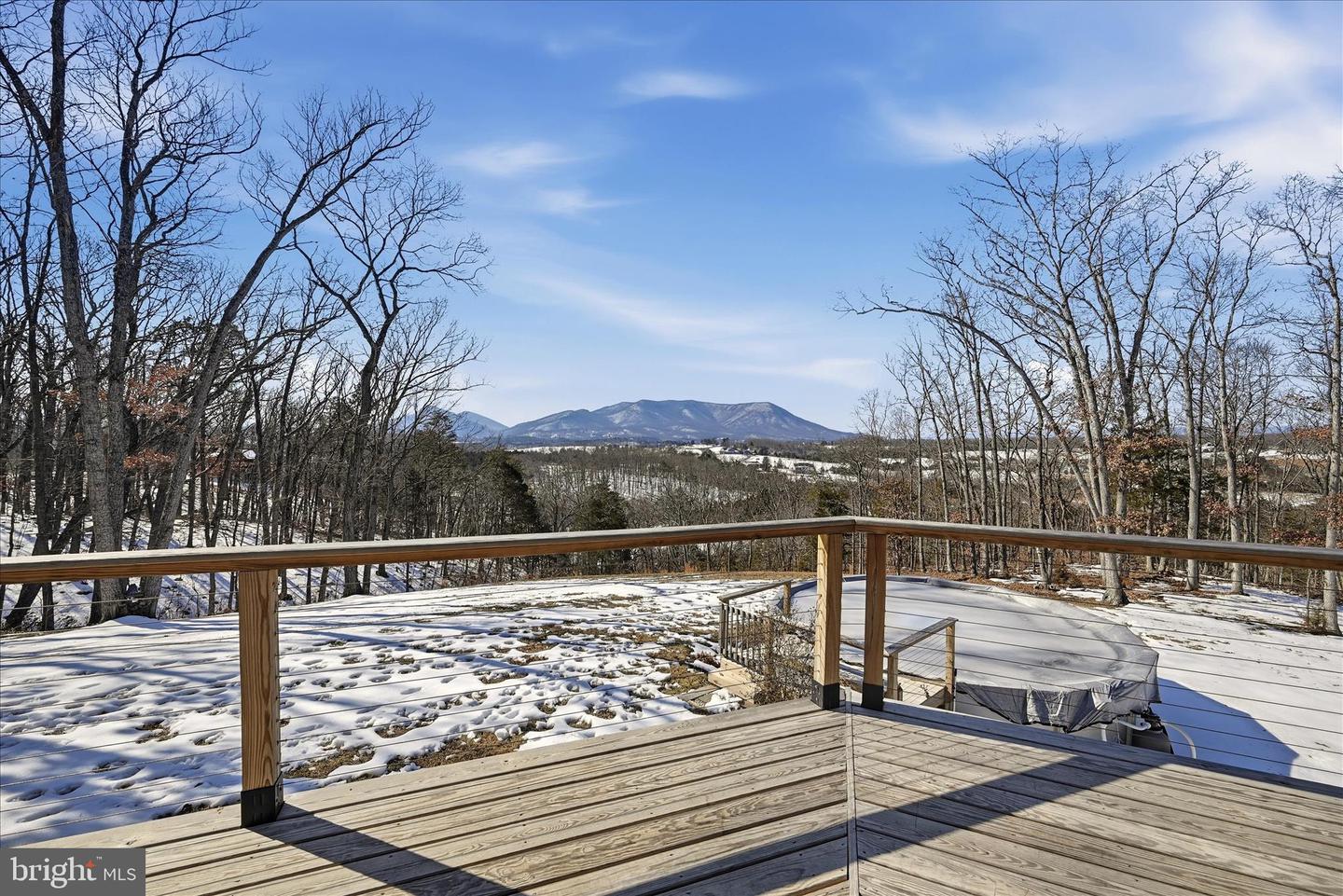 690 COMFORTER LN, MIDDLETOWN, Virginia 22645, 4 Bedrooms Bedrooms, ,3 BathroomsBathrooms,Residential,For sale,690 COMFORTER LN,VAWR2013340 MLS # VAWR2013340