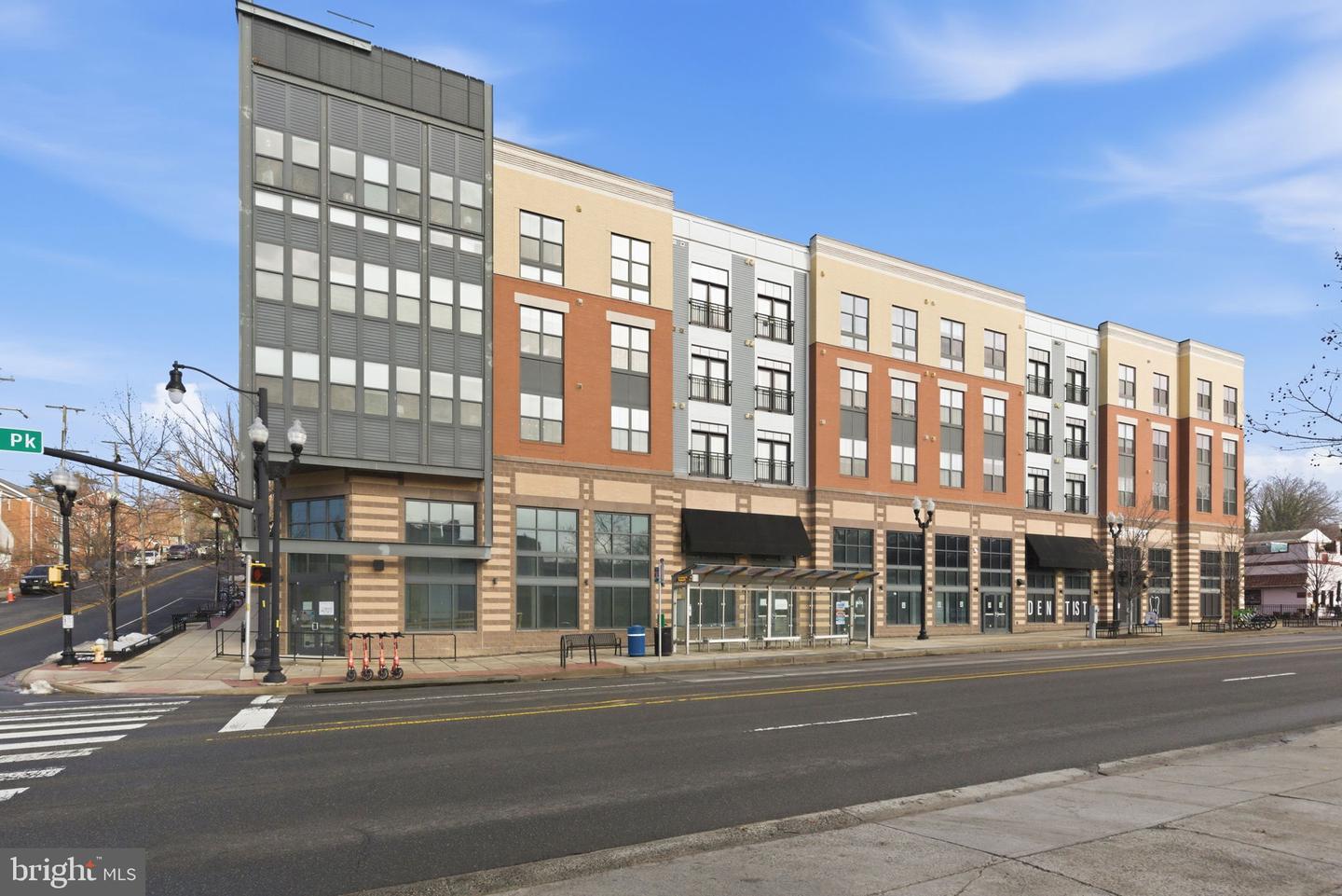 989 S BUCHANAN ST #410, ARLINGTON, Virginia 22204, 1 Bedroom Bedrooms, ,1 BathroomBathrooms,Residential,For sale,989 S BUCHANAN ST #410,VAAR2068596 MLS # VAAR2068596