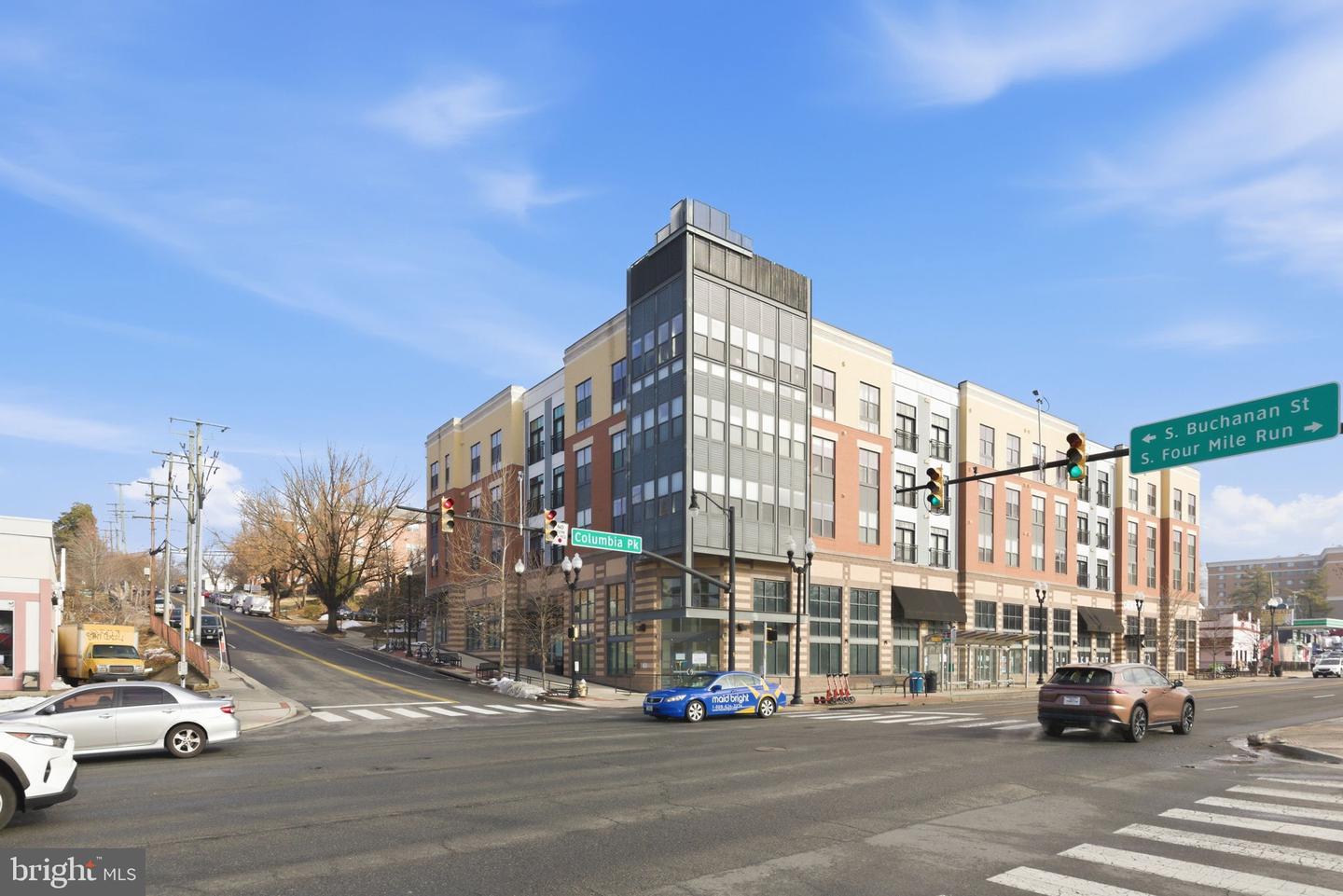 989 S BUCHANAN ST #410, ARLINGTON, Virginia 22204, 1 Bedroom Bedrooms, ,1 BathroomBathrooms,Residential,For sale,989 S BUCHANAN ST #410,VAAR2068596 MLS # VAAR2068596