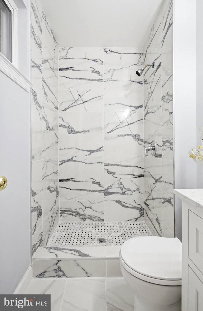 5342 GUINEA RD, FAIRFAX, Virginia 22032, 4 Bedrooms Bedrooms, ,3 BathroomsBathrooms,Residential,For sale,5342 GUINEA RD,VAFX2289936 MLS # VAFX2289936