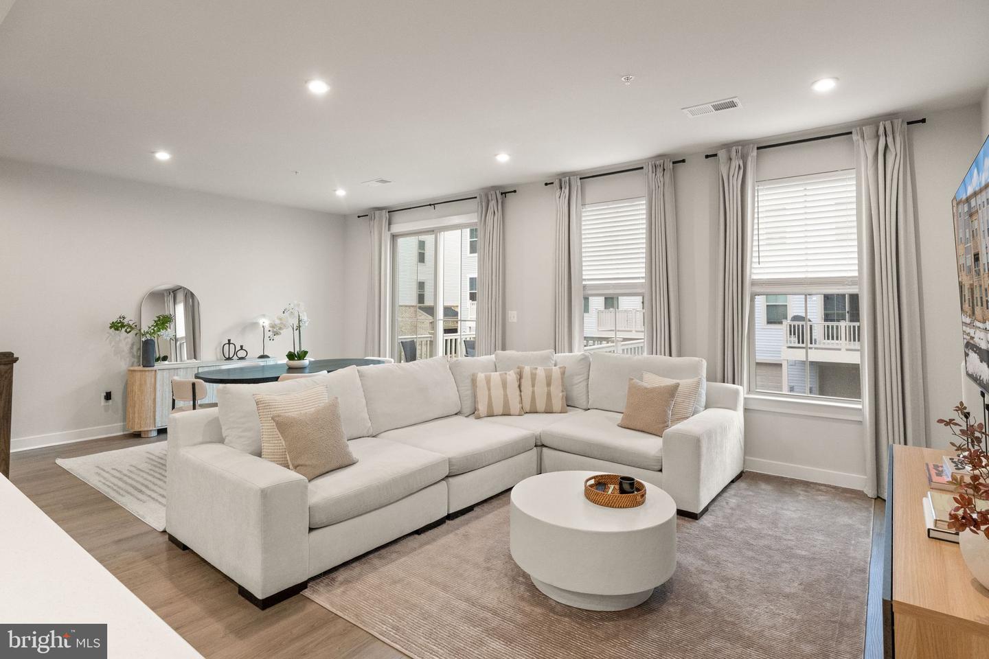 42595 PITLOCHRY TER, STERLING, Virginia 20166, 3 Bedrooms Bedrooms, ,2 BathroomsBathrooms,Residential,For sale,42595 PITLOCHRY TER,VALO2115548 MLS # VALO2115548