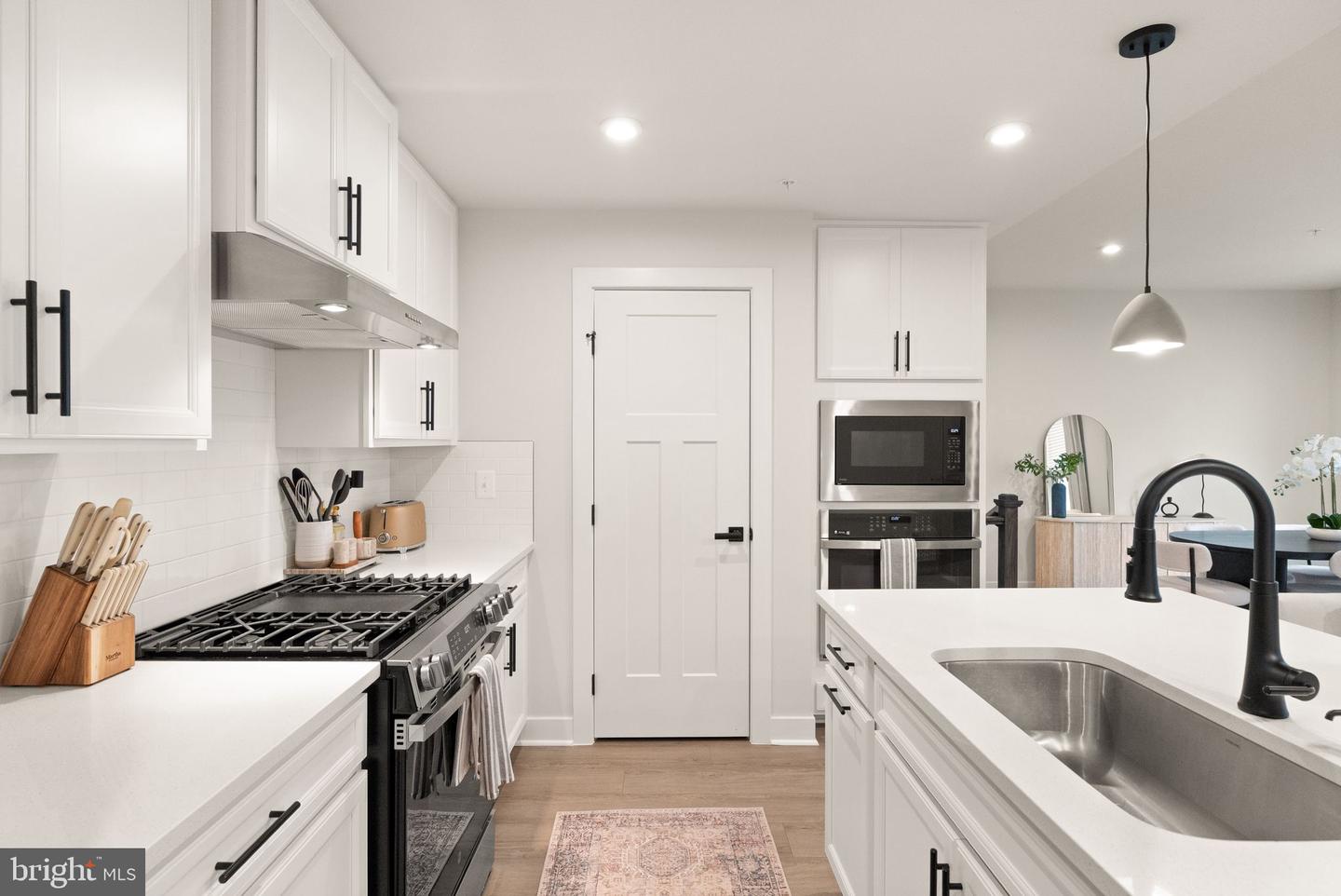 42595 PITLOCHRY TER, STERLING, Virginia 20166, 3 Bedrooms Bedrooms, ,2 BathroomsBathrooms,Residential,For sale,42595 PITLOCHRY TER,VALO2115548 MLS # VALO2115548