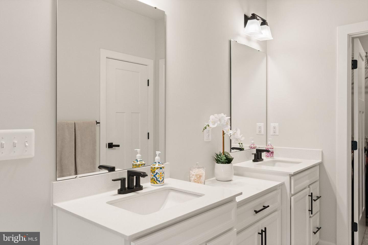 42595 PITLOCHRY TER, STERLING, Virginia 20166, 3 Bedrooms Bedrooms, ,2 BathroomsBathrooms,Residential,For sale,42595 PITLOCHRY TER,VALO2115548 MLS # VALO2115548