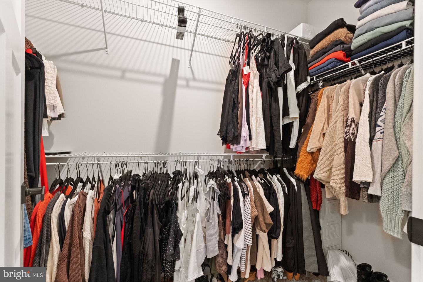 42595 PITLOCHRY TER, STERLING, Virginia 20166, 3 Bedrooms Bedrooms, ,2 BathroomsBathrooms,Residential,For sale,42595 PITLOCHRY TER,VALO2115548 MLS # VALO2115548