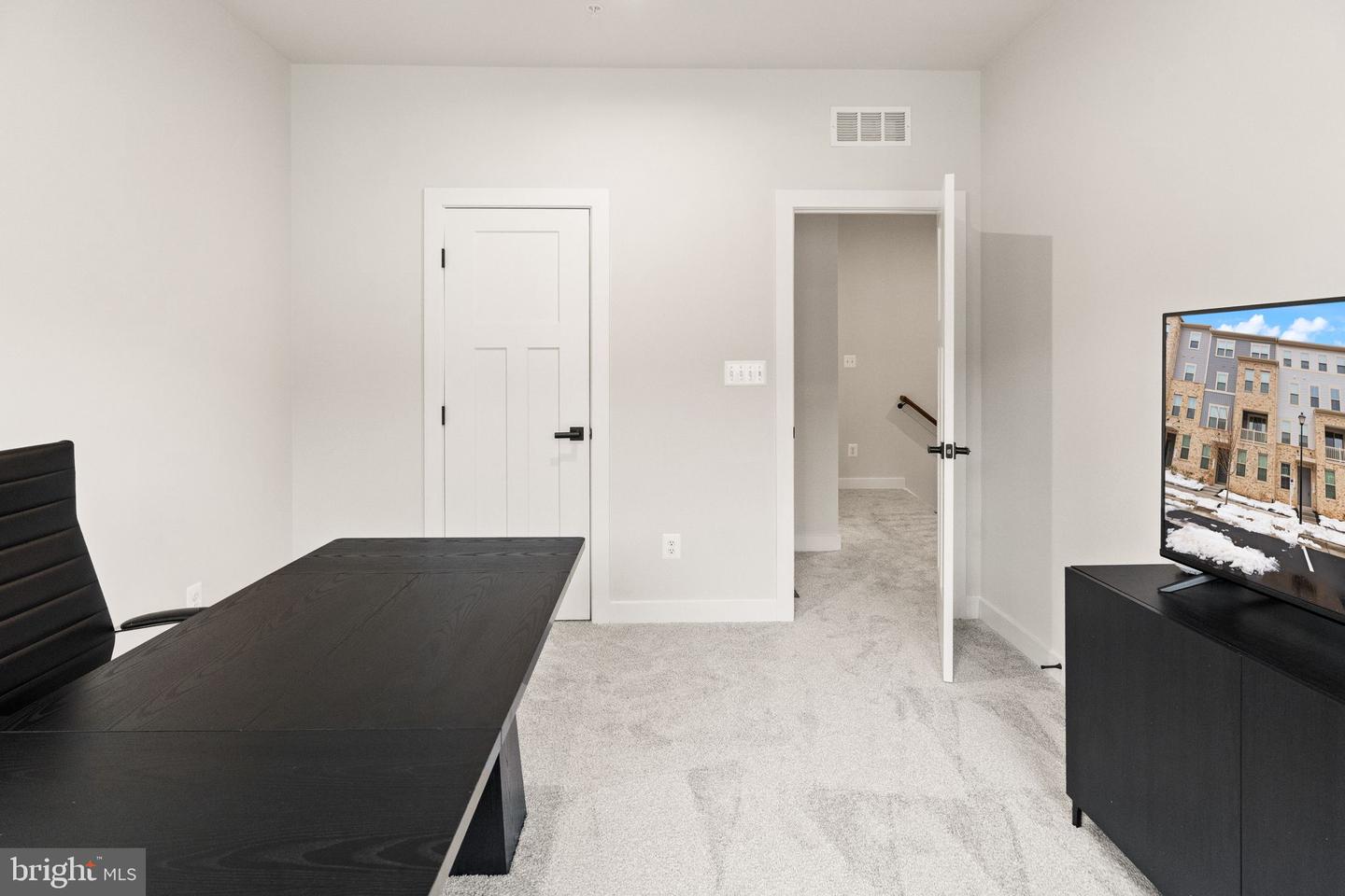 42595 PITLOCHRY TER, STERLING, Virginia 20166, 3 Bedrooms Bedrooms, ,2 BathroomsBathrooms,Residential,For sale,42595 PITLOCHRY TER,VALO2115548 MLS # VALO2115548