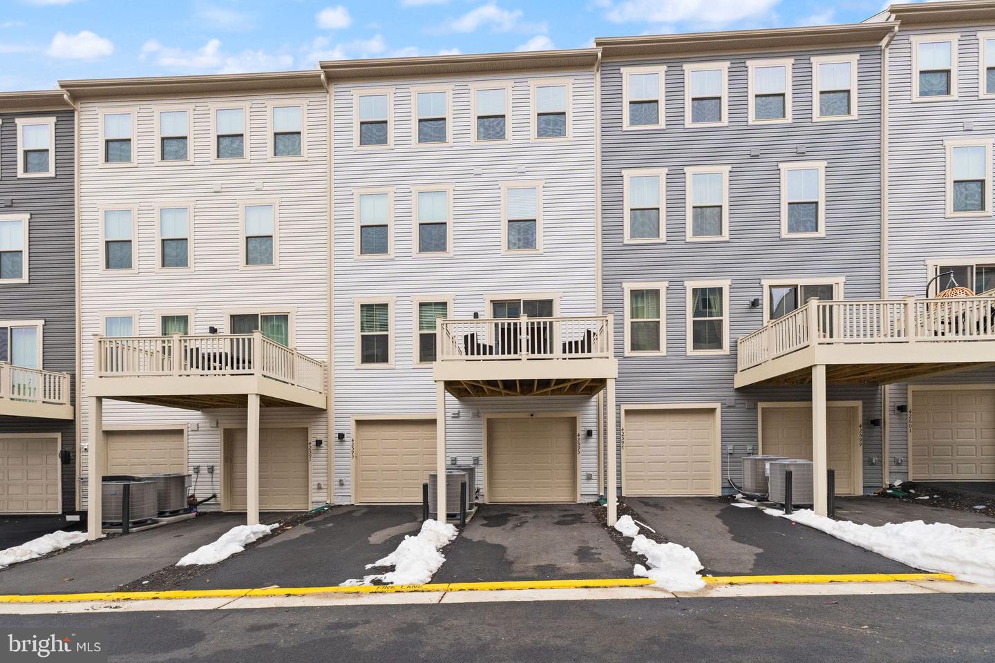 42595 PITLOCHRY TER, STERLING, Virginia 20166, 3 Bedrooms Bedrooms, ,2 BathroomsBathrooms,Residential,For sale,42595 PITLOCHRY TER,VALO2115548 MLS # VALO2115548