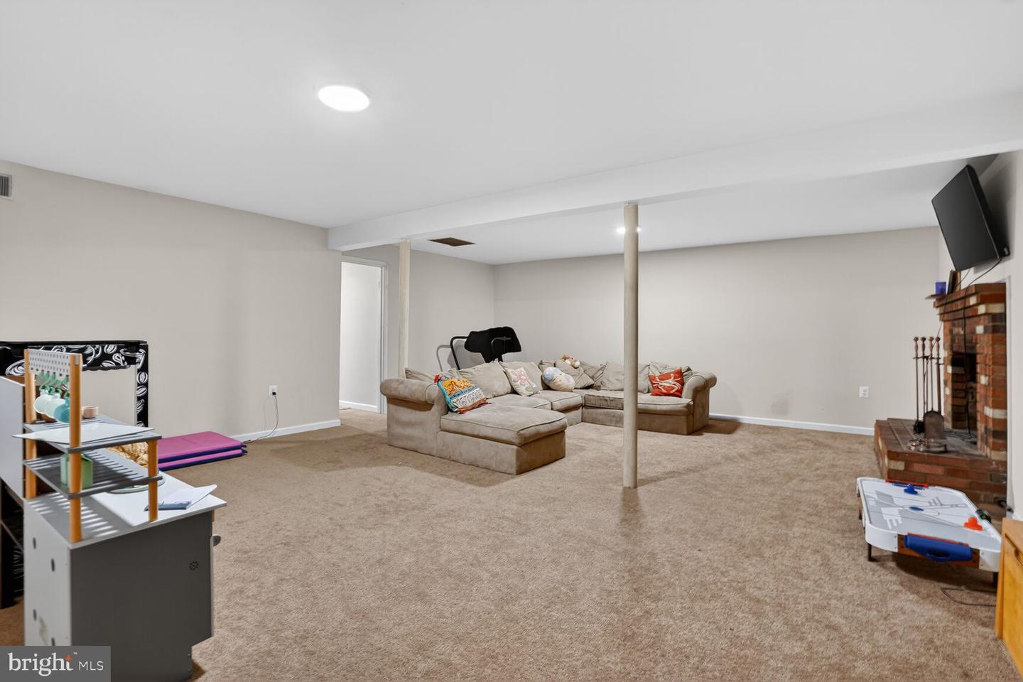 7406 KENNEDY RD, NOKESVILLE, Virginia 20181, 3 Bedrooms Bedrooms, ,2 BathroomsBathrooms,Residential,For sale,7406 KENNEDY RD,VAFQ2020514 MLS # VAFQ2020514