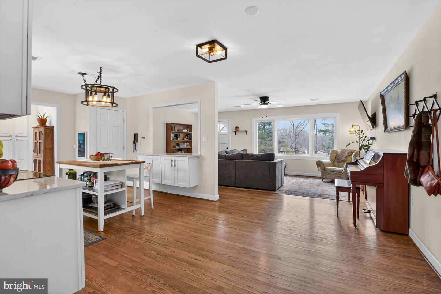 7406 KENNEDY RD, NOKESVILLE, Virginia 20181, 3 Bedrooms Bedrooms, ,2 BathroomsBathrooms,Residential,For sale,7406 KENNEDY RD,VAFQ2020514 MLS # VAFQ2020514