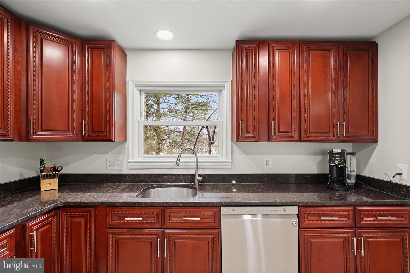 709 W POPLAR RD, STERLING, Virginia 20164, 4 Bedrooms Bedrooms, ,2 BathroomsBathrooms,Residential,For sale,709 W POPLAR RD,VALO2115636 MLS # VALO2115636