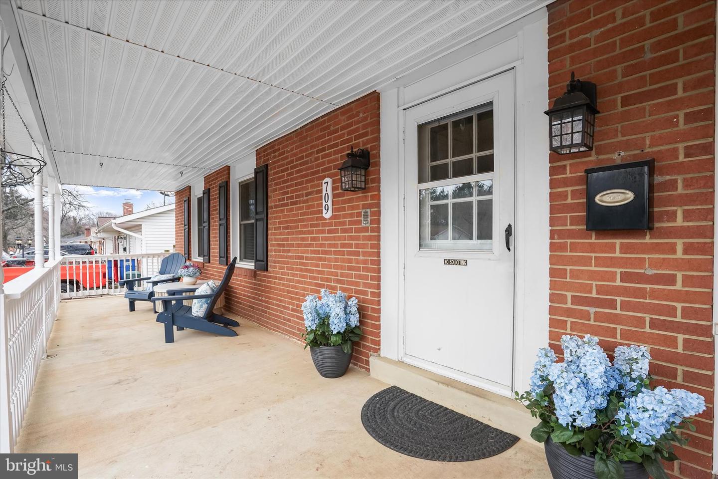 709 W POPLAR RD, STERLING, Virginia 20164, 4 Bedrooms Bedrooms, ,2 BathroomsBathrooms,Residential,For sale,709 W POPLAR RD,VALO2115636 MLS # VALO2115636