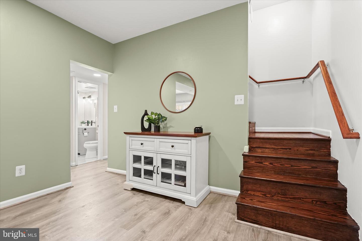 709 W POPLAR RD, STERLING, Virginia 20164, 4 Bedrooms Bedrooms, ,2 BathroomsBathrooms,Residential,For sale,709 W POPLAR RD,VALO2115636 MLS # VALO2115636