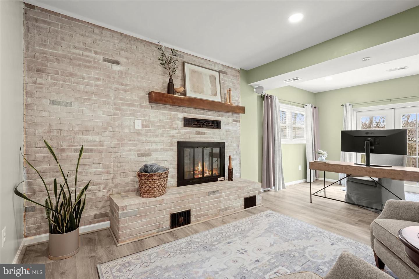 709 W POPLAR RD, STERLING, Virginia 20164, 4 Bedrooms Bedrooms, ,2 BathroomsBathrooms,Residential,For sale,709 W POPLAR RD,VALO2115636 MLS # VALO2115636