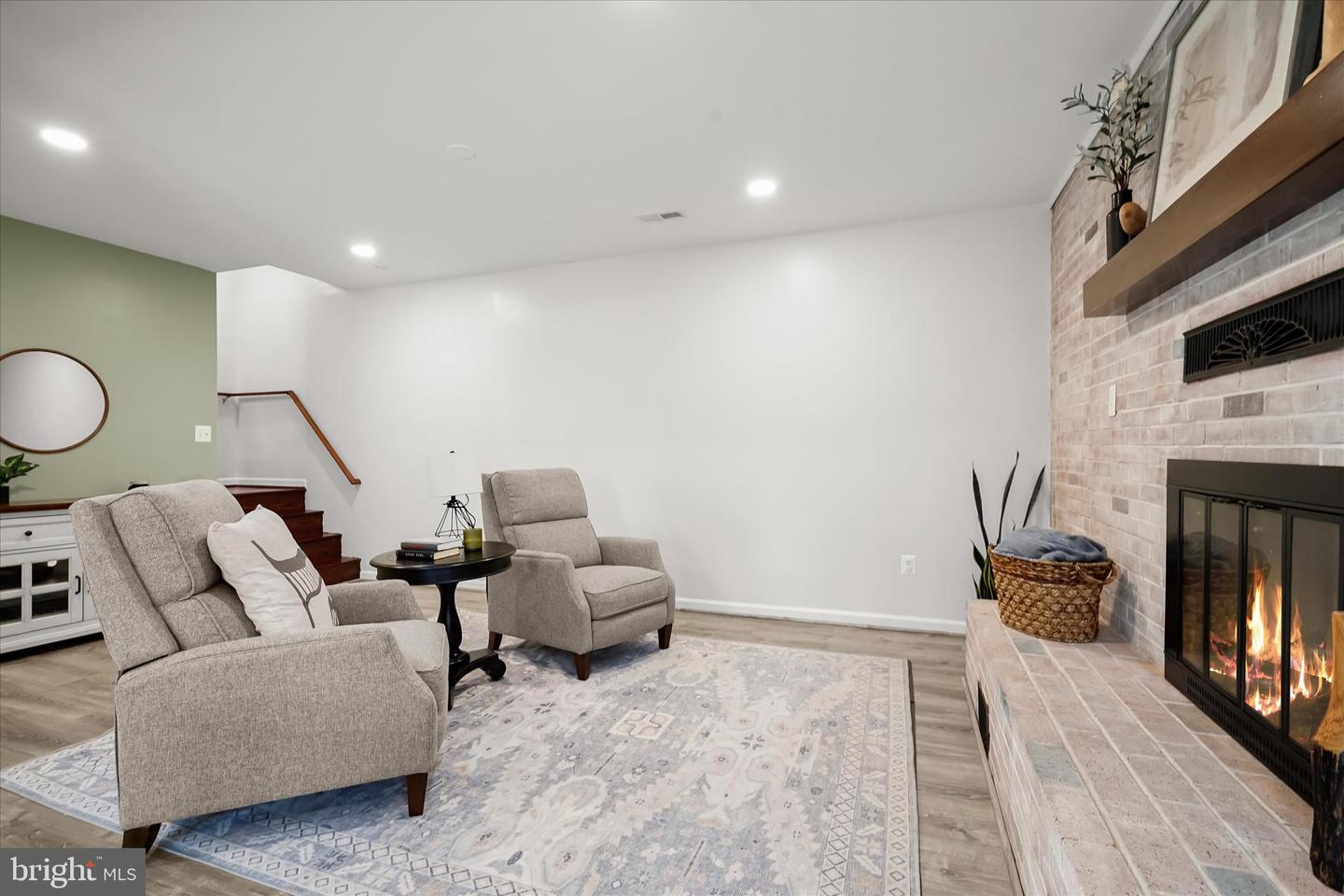 709 W POPLAR RD, STERLING, Virginia 20164, 4 Bedrooms Bedrooms, ,2 BathroomsBathrooms,Residential,For sale,709 W POPLAR RD,VALO2115636 MLS # VALO2115636