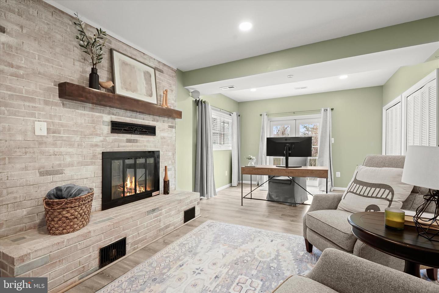 709 W POPLAR RD, STERLING, Virginia 20164, 4 Bedrooms Bedrooms, ,2 BathroomsBathrooms,Residential,For sale,709 W POPLAR RD,VALO2115636 MLS # VALO2115636