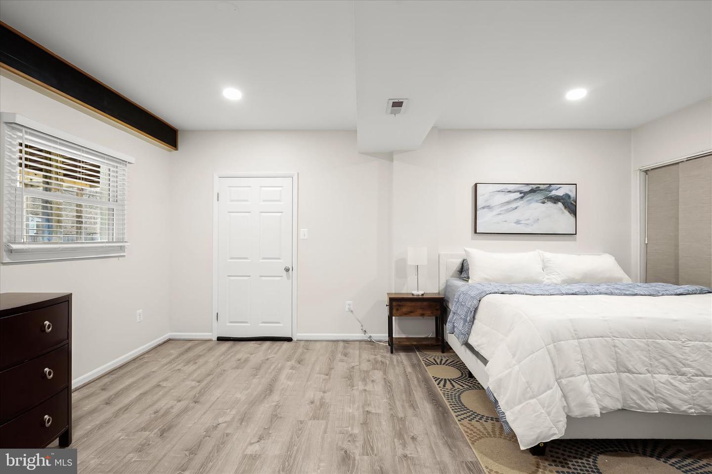 709 W POPLAR RD, STERLING, Virginia 20164, 4 Bedrooms Bedrooms, ,2 BathroomsBathrooms,Residential,For sale,709 W POPLAR RD,VALO2115636 MLS # VALO2115636