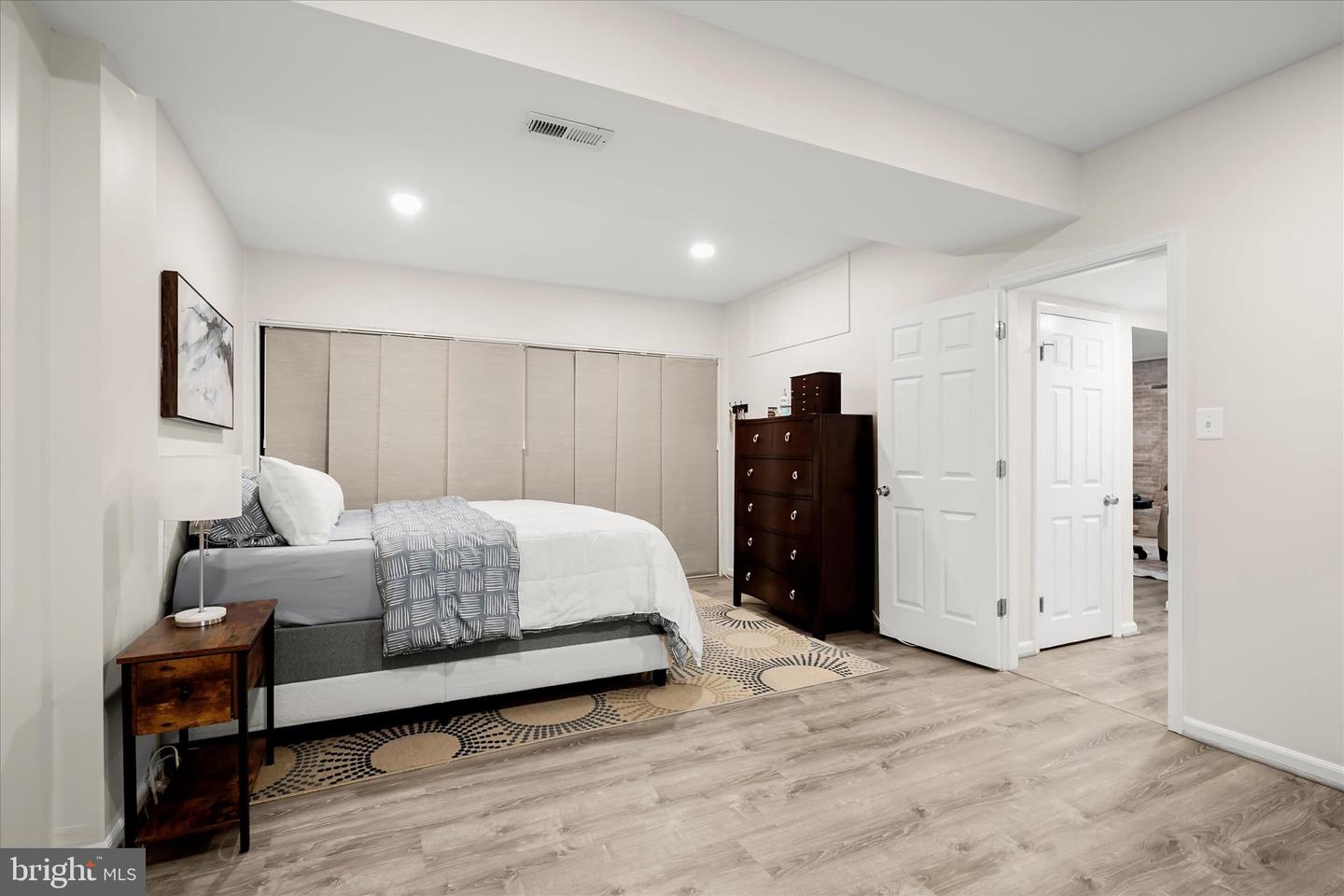 709 W POPLAR RD, STERLING, Virginia 20164, 4 Bedrooms Bedrooms, ,2 BathroomsBathrooms,Residential,For sale,709 W POPLAR RD,VALO2115636 MLS # VALO2115636