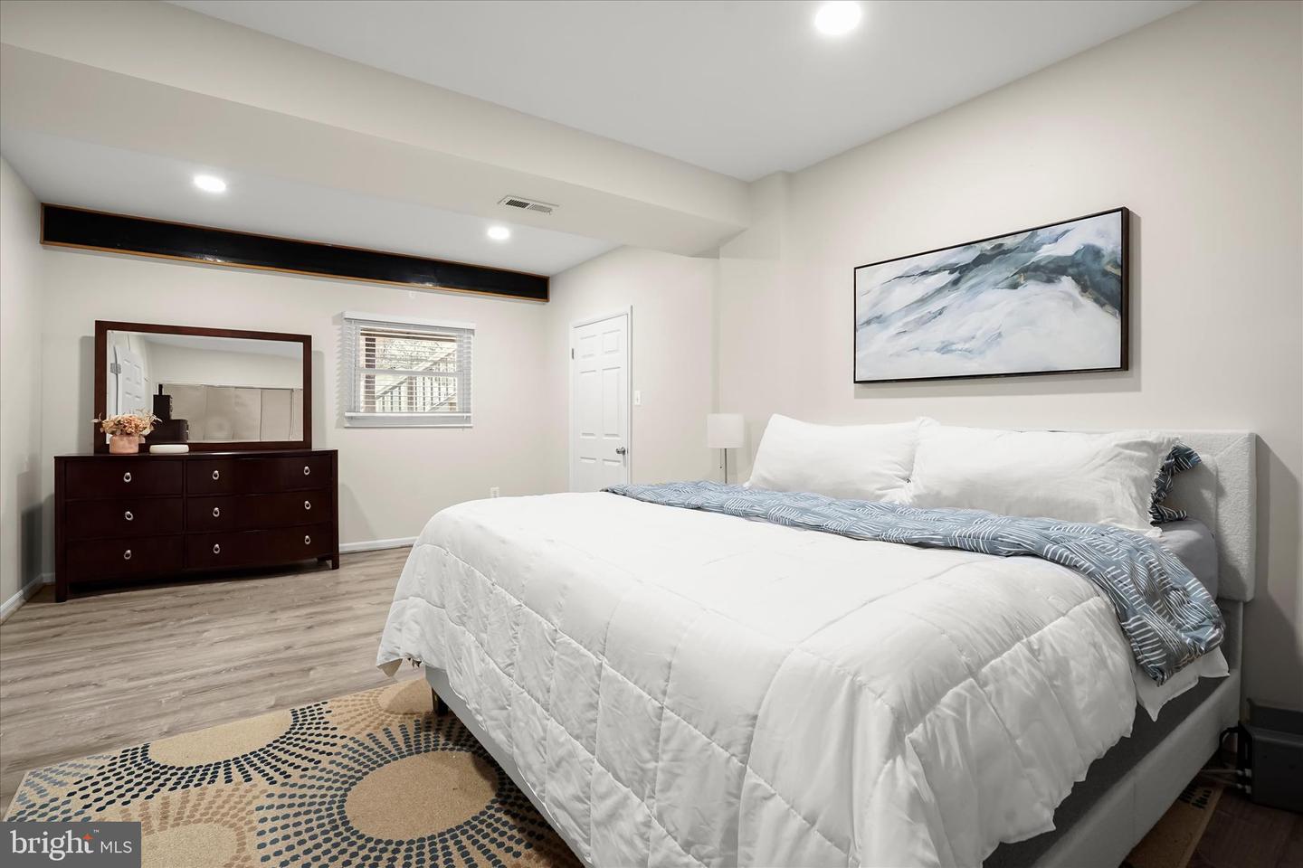 709 W POPLAR RD, STERLING, Virginia 20164, 4 Bedrooms Bedrooms, ,2 BathroomsBathrooms,Residential,For sale,709 W POPLAR RD,VALO2115636 MLS # VALO2115636