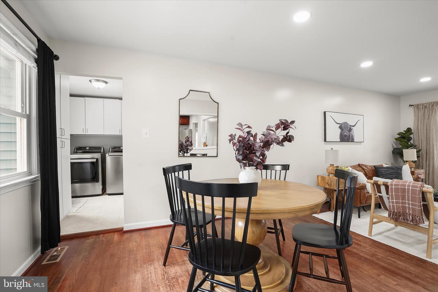 709 W POPLAR RD, STERLING, Virginia 20164, 4 Bedrooms Bedrooms, ,2 BathroomsBathrooms,Residential,For sale,709 W POPLAR RD,VALO2115636 MLS # VALO2115636