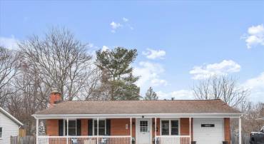 709 W POPLAR RD, STERLING, Virginia 20164, 4 Bedrooms Bedrooms, ,2 BathroomsBathrooms,Residential,For sale,709 W POPLAR RD,VALO2115636 MLS # VALO2115636