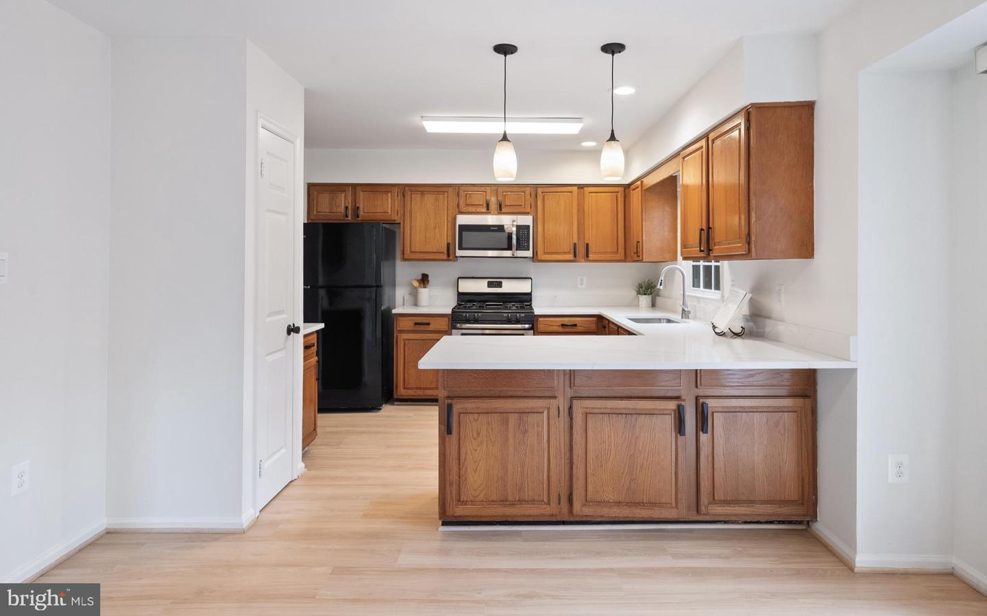 4020 GREGG CT, FAIRFAX, Virginia 22033, 4 Bedrooms Bedrooms, 13 Rooms Rooms,3 BathroomsBathrooms,Residential,For sale,4020 GREGG CT,VAFX2290272 MLS # VAFX2290272