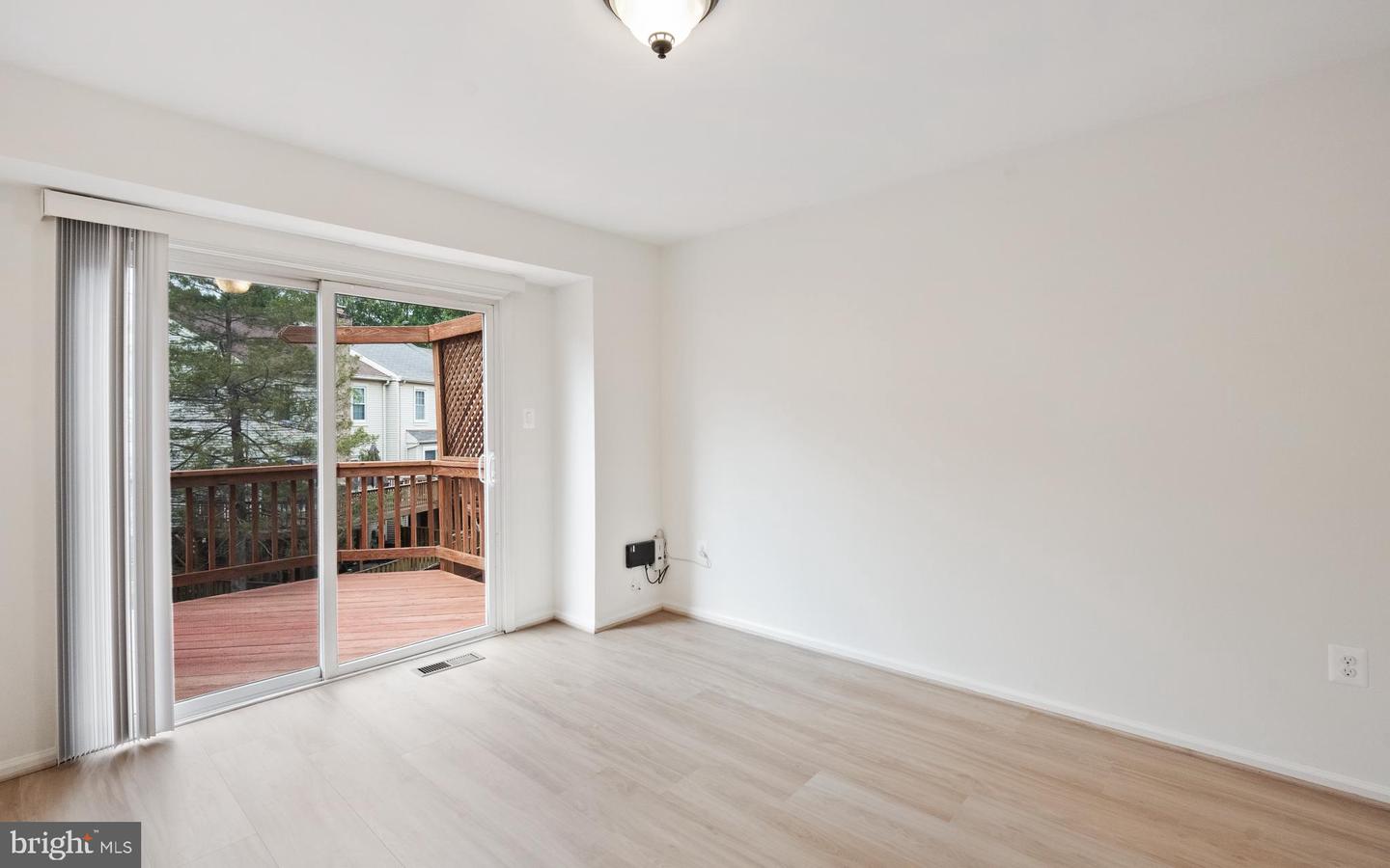 4020 GREGG CT, FAIRFAX, Virginia 22033, 4 Bedrooms Bedrooms, 13 Rooms Rooms,3 BathroomsBathrooms,Residential,For sale,4020 GREGG CT,VAFX2290272 MLS # VAFX2290272