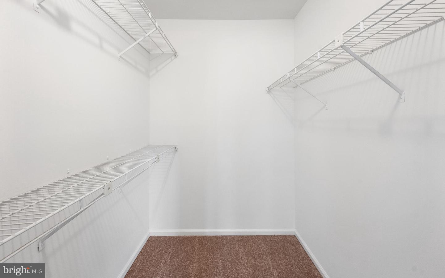 4020 GREGG CT, FAIRFAX, Virginia 22033, 4 Bedrooms Bedrooms, 13 Rooms Rooms,3 BathroomsBathrooms,Residential,For sale,4020 GREGG CT,VAFX2290272 MLS # VAFX2290272