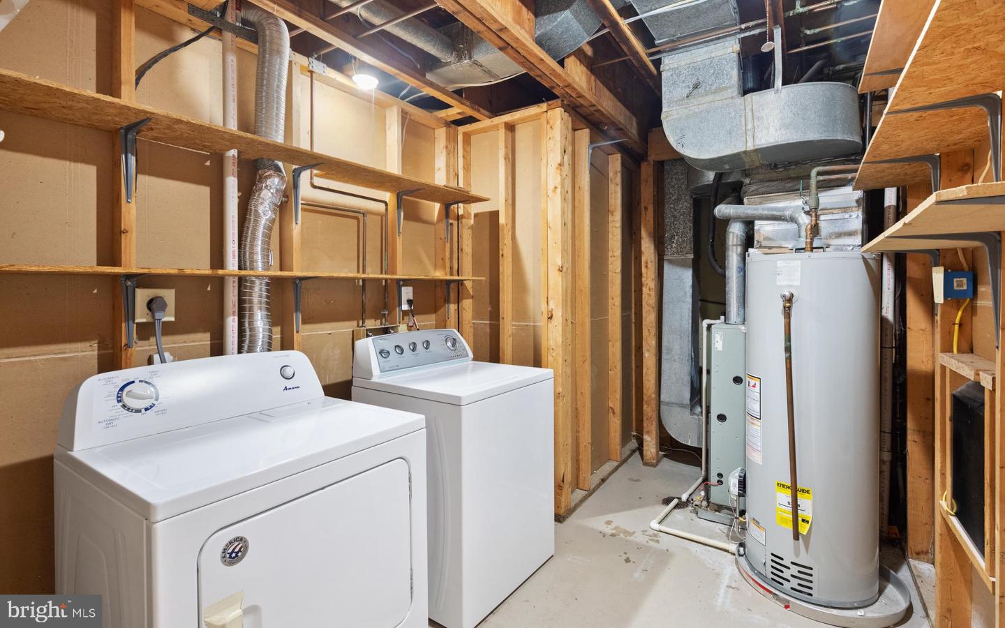 4020 GREGG CT, FAIRFAX, Virginia 22033, 4 Bedrooms Bedrooms, 13 Rooms Rooms,3 BathroomsBathrooms,Residential,For sale,4020 GREGG CT,VAFX2290272 MLS # VAFX2290272