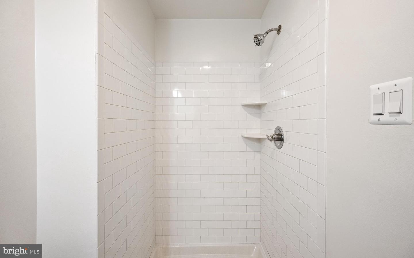 4020 GREGG CT, FAIRFAX, Virginia 22033, 4 Bedrooms Bedrooms, 13 Rooms Rooms,3 BathroomsBathrooms,Residential,For sale,4020 GREGG CT,VAFX2290272 MLS # VAFX2290272