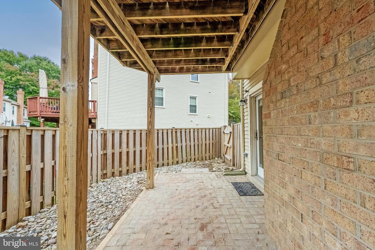 4020 GREGG CT, FAIRFAX, Virginia 22033, 4 Bedrooms Bedrooms, 13 Rooms Rooms,3 BathroomsBathrooms,Residential,For sale,4020 GREGG CT,VAFX2290272 MLS # VAFX2290272