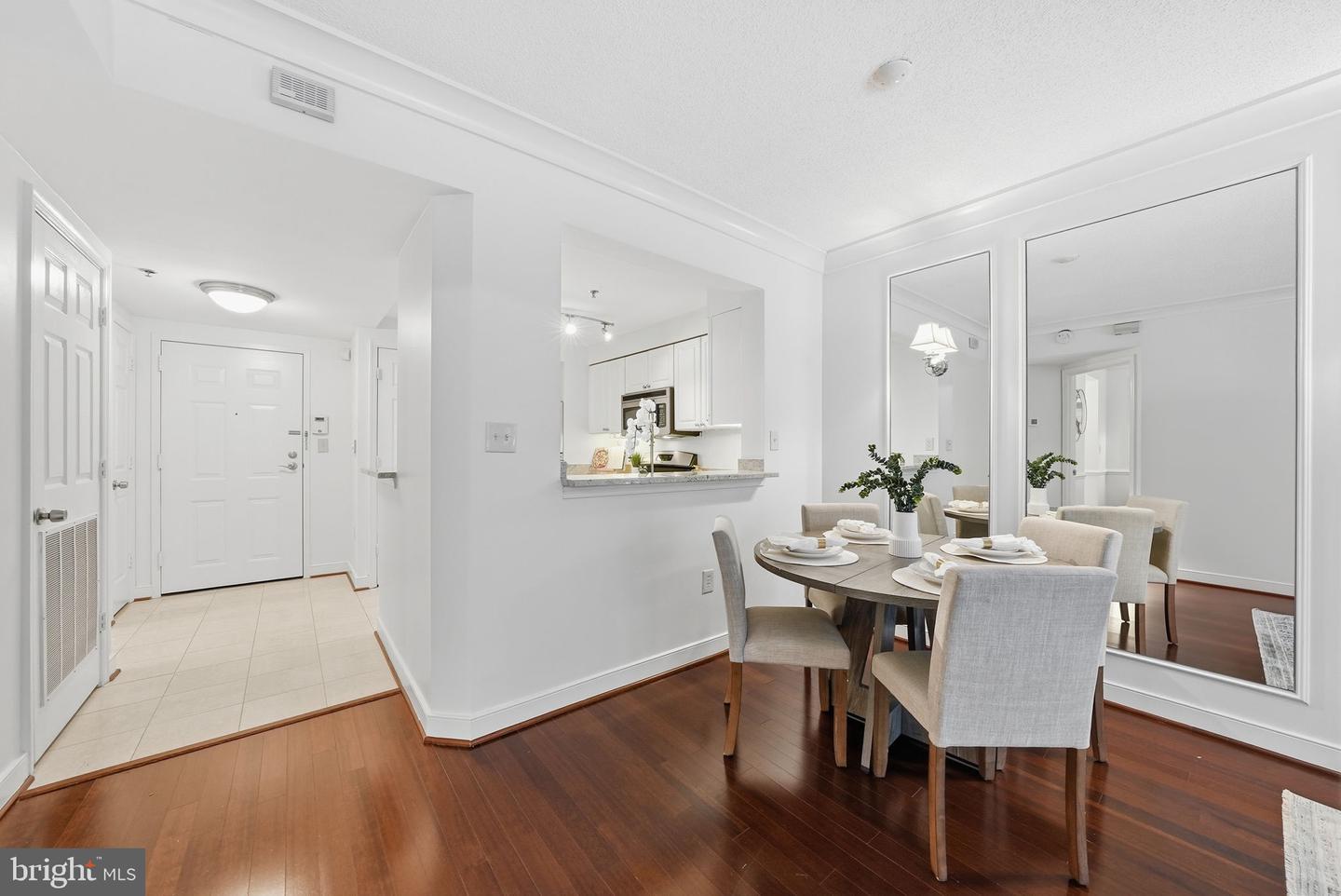 1050 N TAYLOR ST #105, ARLINGTON, Virginia 22201, 1 Bedroom Bedrooms, ,1 BathroomBathrooms,Residential,For sale,1050 N TAYLOR ST #105,VAAR2068774 MLS # VAAR2068774