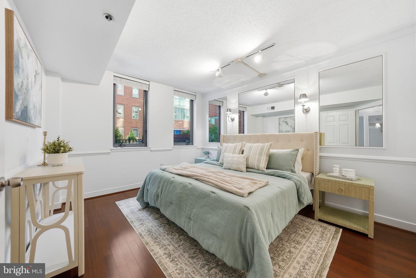 1050 N TAYLOR ST #105, ARLINGTON, Virginia 22201, 1 Bedroom Bedrooms, ,1 BathroomBathrooms,Residential,For sale,1050 N TAYLOR ST #105,VAAR2068774 MLS # VAAR2068774