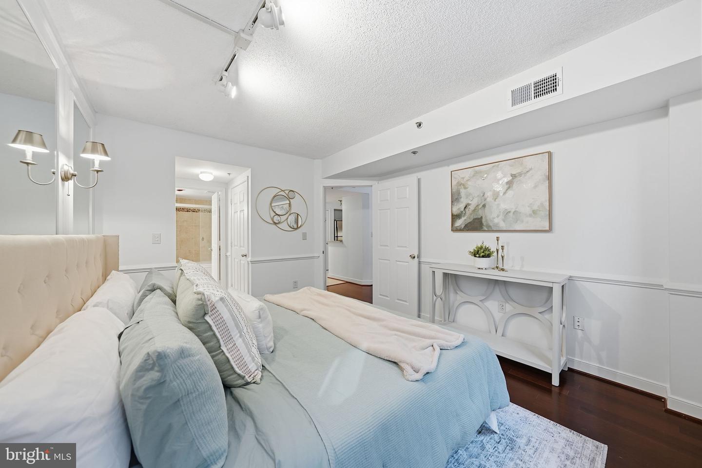 1050 N TAYLOR ST #105, ARLINGTON, Virginia 22201, 1 Bedroom Bedrooms, ,1 BathroomBathrooms,Residential,For sale,1050 N TAYLOR ST #105,VAAR2068774 MLS # VAAR2068774