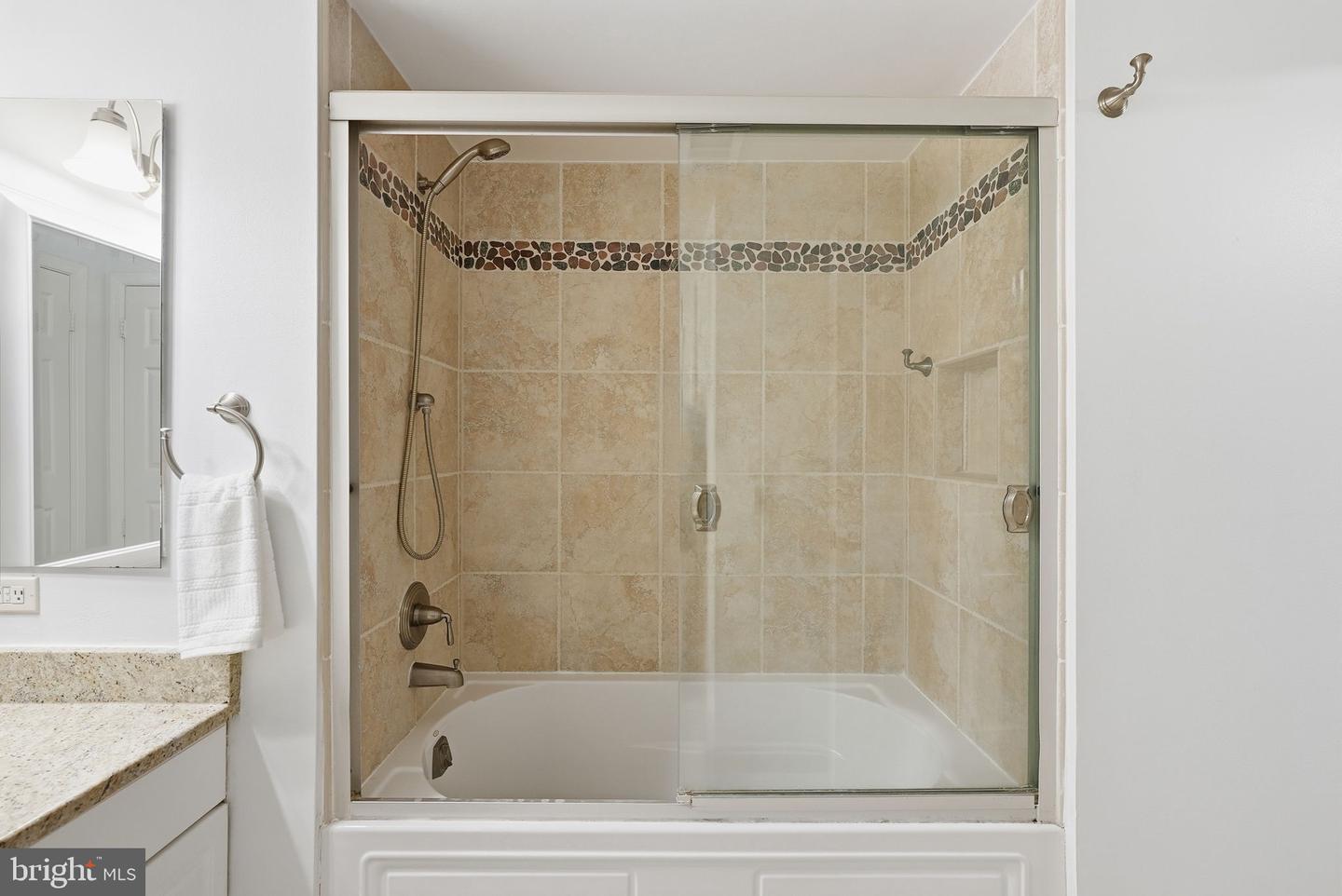 1050 N TAYLOR ST #105, ARLINGTON, Virginia 22201, 1 Bedroom Bedrooms, ,1 BathroomBathrooms,Residential,For sale,1050 N TAYLOR ST #105,VAAR2068774 MLS # VAAR2068774