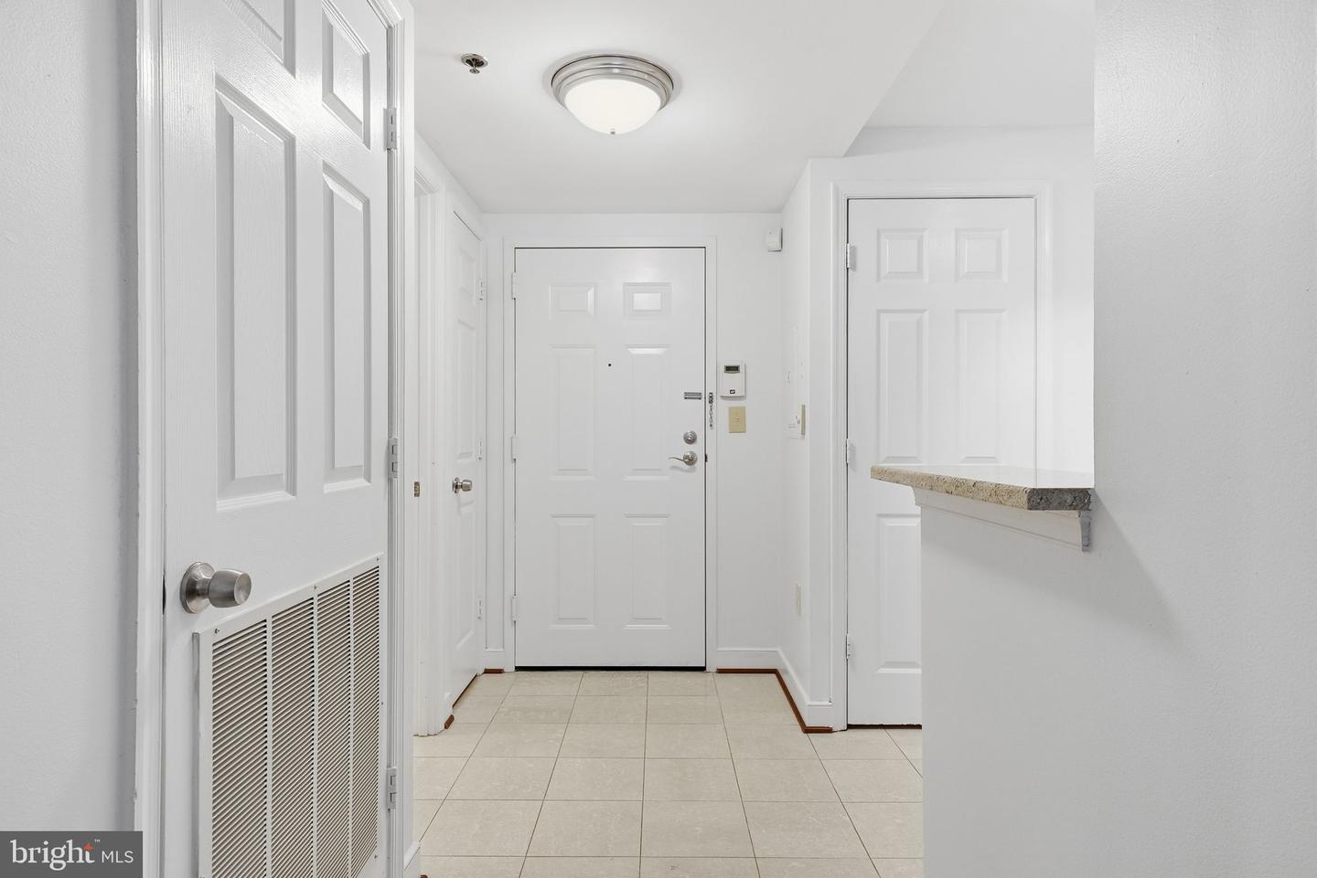 1050 N TAYLOR ST #105, ARLINGTON, Virginia 22201, 1 Bedroom Bedrooms, ,1 BathroomBathrooms,Residential,For sale,1050 N TAYLOR ST #105,VAAR2068774 MLS # VAAR2068774