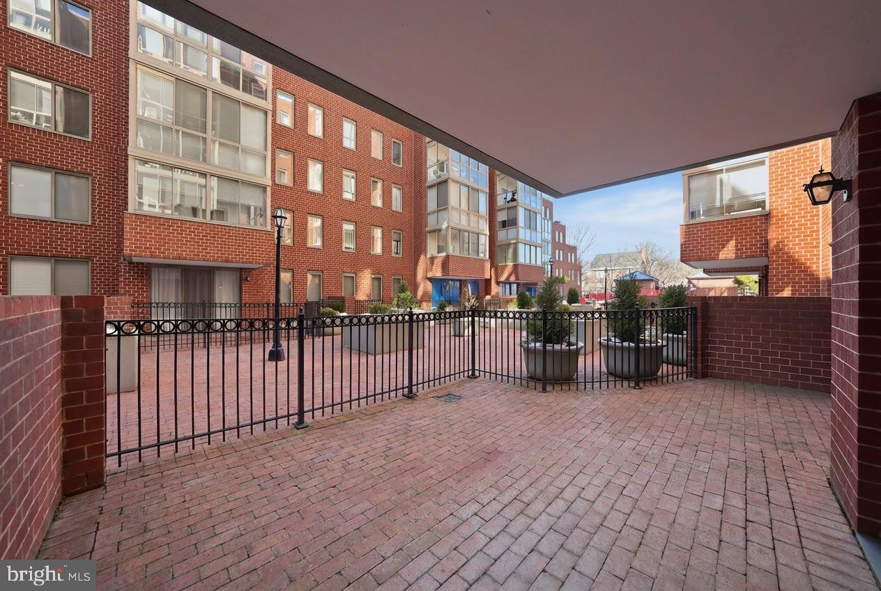 1050 N TAYLOR ST #105, ARLINGTON, Virginia 22201, 1 Bedroom Bedrooms, ,1 BathroomBathrooms,Residential,For sale,1050 N TAYLOR ST #105,VAAR2068774 MLS # VAAR2068774