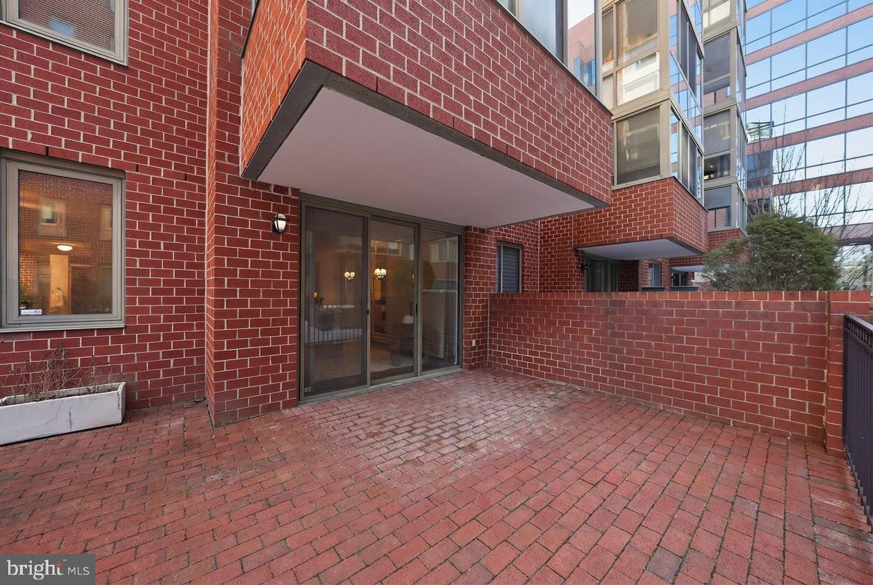 1050 N TAYLOR ST #105, ARLINGTON, Virginia 22201, 1 Bedroom Bedrooms, ,1 BathroomBathrooms,Residential,For sale,1050 N TAYLOR ST #105,VAAR2068774 MLS # VAAR2068774