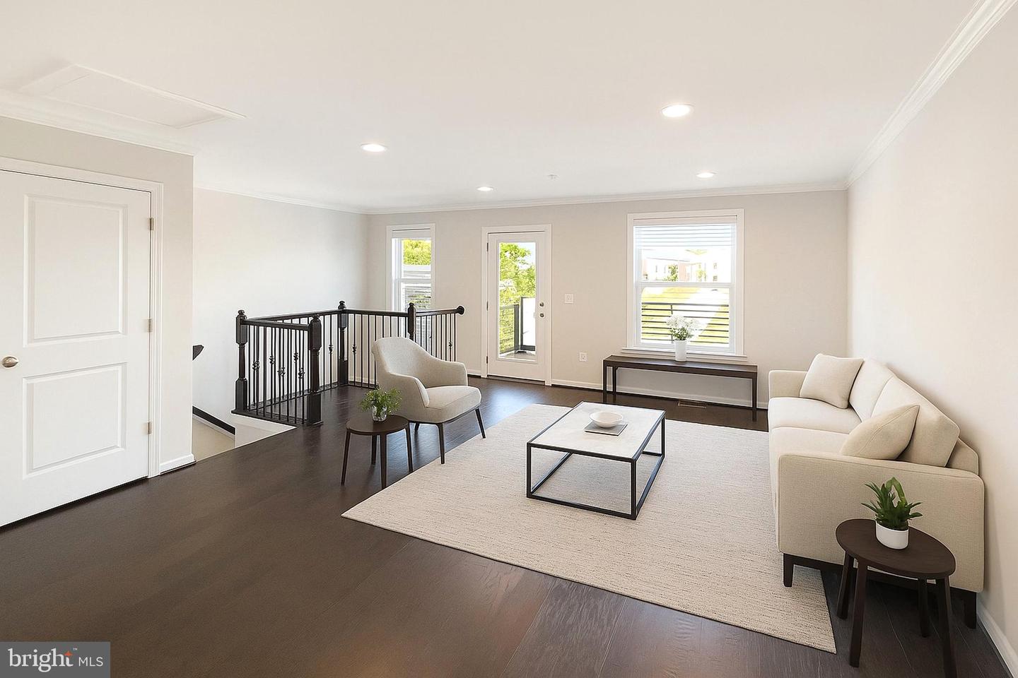 4967 LAKESIDE XING, CHANTILLY, Virginia 20151, 3 Bedrooms Bedrooms, ,3 BathroomsBathrooms,Residential,For sale,4967 LAKESIDE XING,VAFX2290480 MLS # VAFX2290480