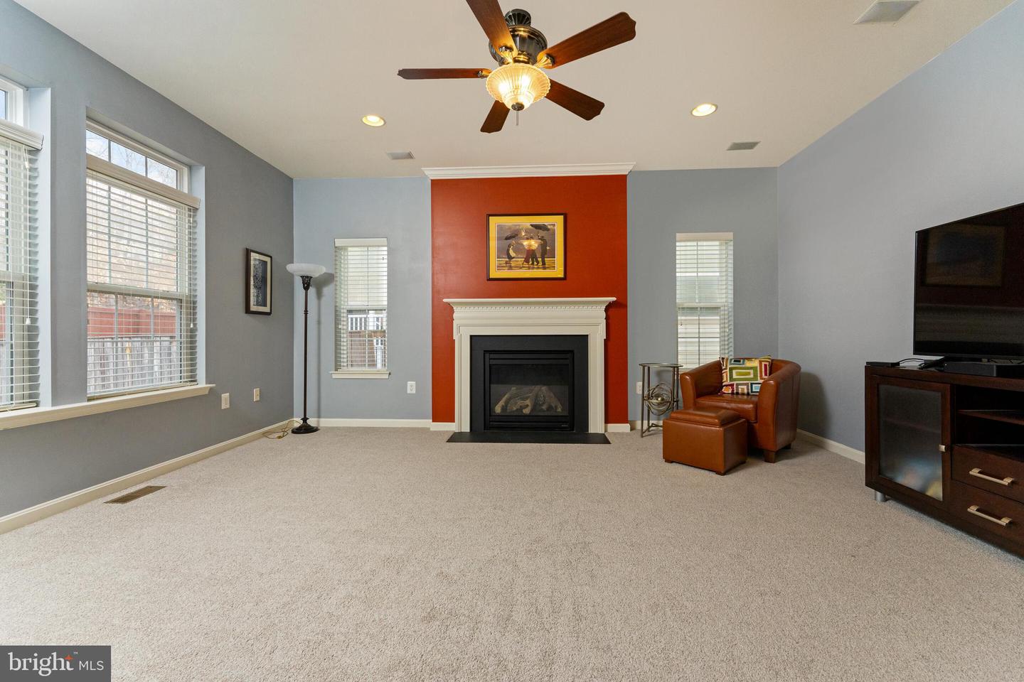 4072 PRESIDENTIAL HILL LOOP, DUMFRIES, Virginia 22025, 4 Bedrooms Bedrooms, ,3 BathroomsBathrooms,Residential,For sale,4072 PRESIDENTIAL HILL LOOP,VAPW2112406 MLS # VAPW2112406