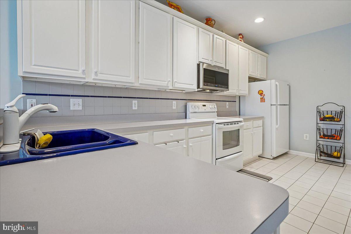 12241 FARMBERRY CT, WOODBRIDGE, Virginia 22192, 2 Bedrooms Bedrooms, ,2 BathroomsBathrooms,Residential,For sale,12241 FARMBERRY CT,VAPW2112436 MLS # VAPW2112436