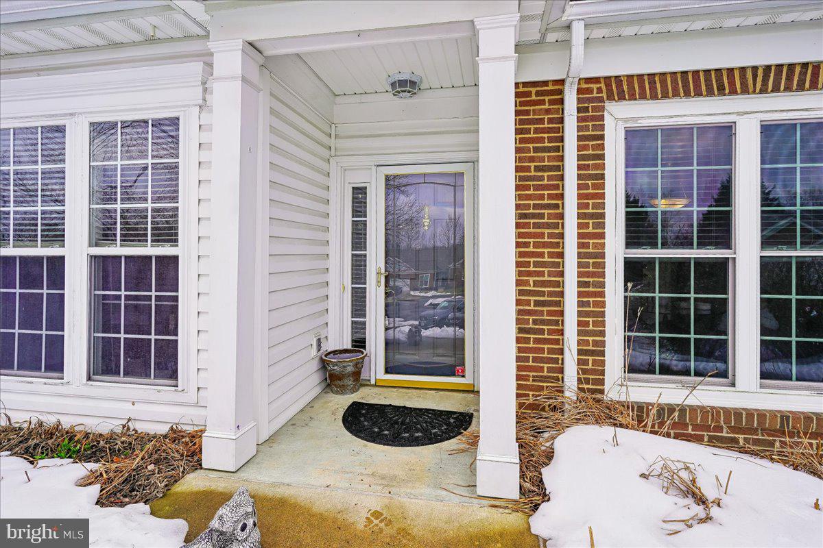 12241 FARMBERRY CT, WOODBRIDGE, Virginia 22192, 2 Bedrooms Bedrooms, ,2 BathroomsBathrooms,Residential,For sale,12241 FARMBERRY CT,VAPW2112436 MLS # VAPW2112436