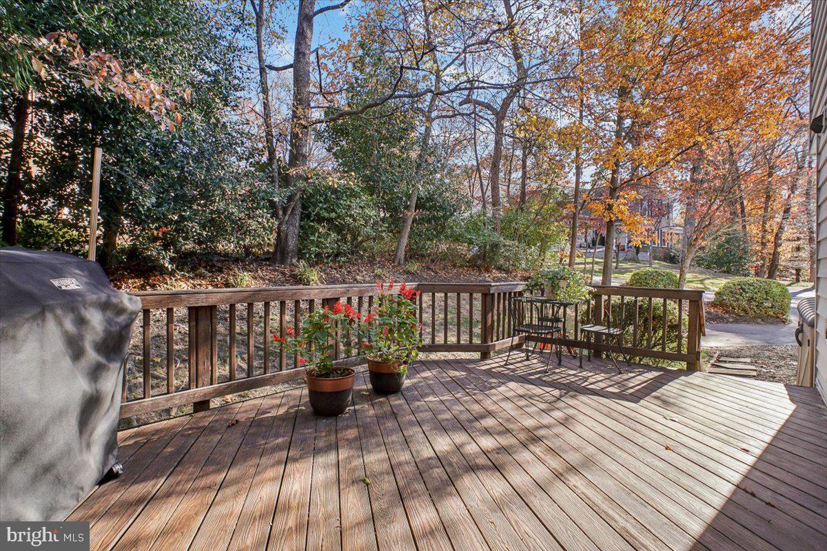 3105 MILLER HEIGHTS RD, OAKTON, Virginia 22124, 5 Bedrooms Bedrooms, ,2 BathroomsBathrooms,Residential,For sale,3105 MILLER HEIGHTS RD,VAFX2290940 MLS # VAFX2290940