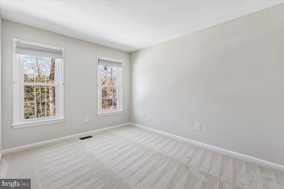 3105 MILLER HEIGHTS RD, OAKTON, Virginia 22124, 5 Bedrooms Bedrooms, ,2 BathroomsBathrooms,Residential,For sale,3105 MILLER HEIGHTS RD,VAFX2290940 MLS # VAFX2290940